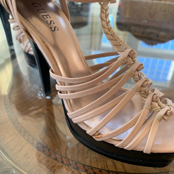 🤍 GUESS Heels 🤍 - Picture 8 of 8